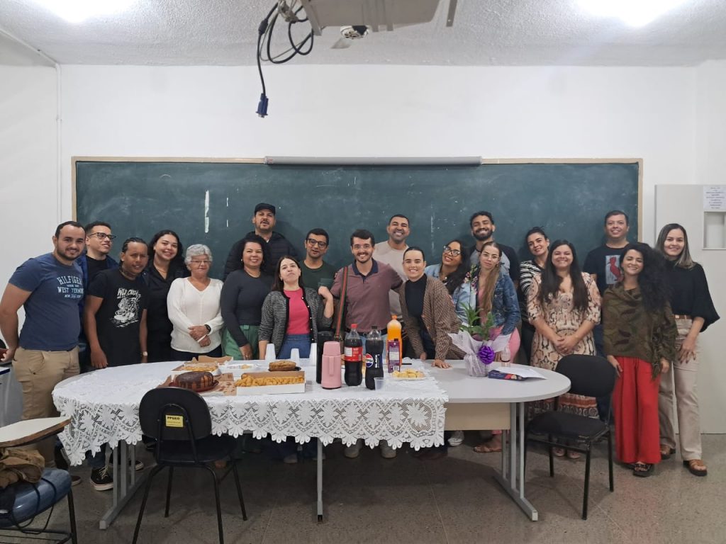 Encerramento de disciplina homenageia professora Anete Marília